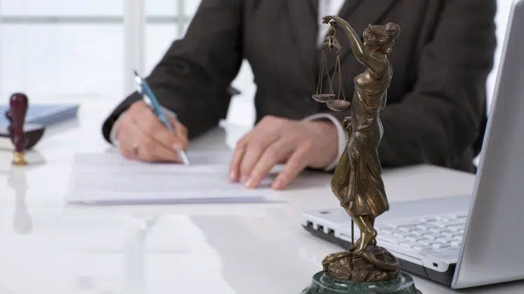 What To Look For When Choosing a Legal Recruiting Firm